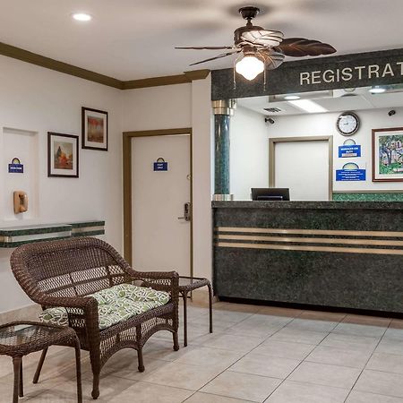 Days Inn By Wyndham West Palm Beach Eksteriør billede