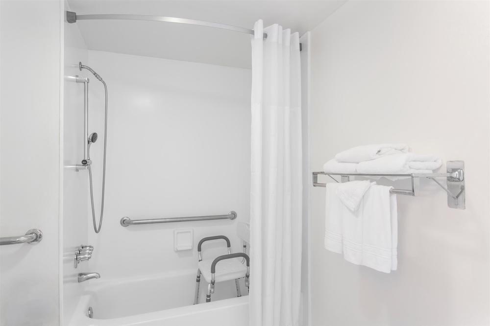 Days Inn By Wyndham West Palm Beach Eksteriør billede