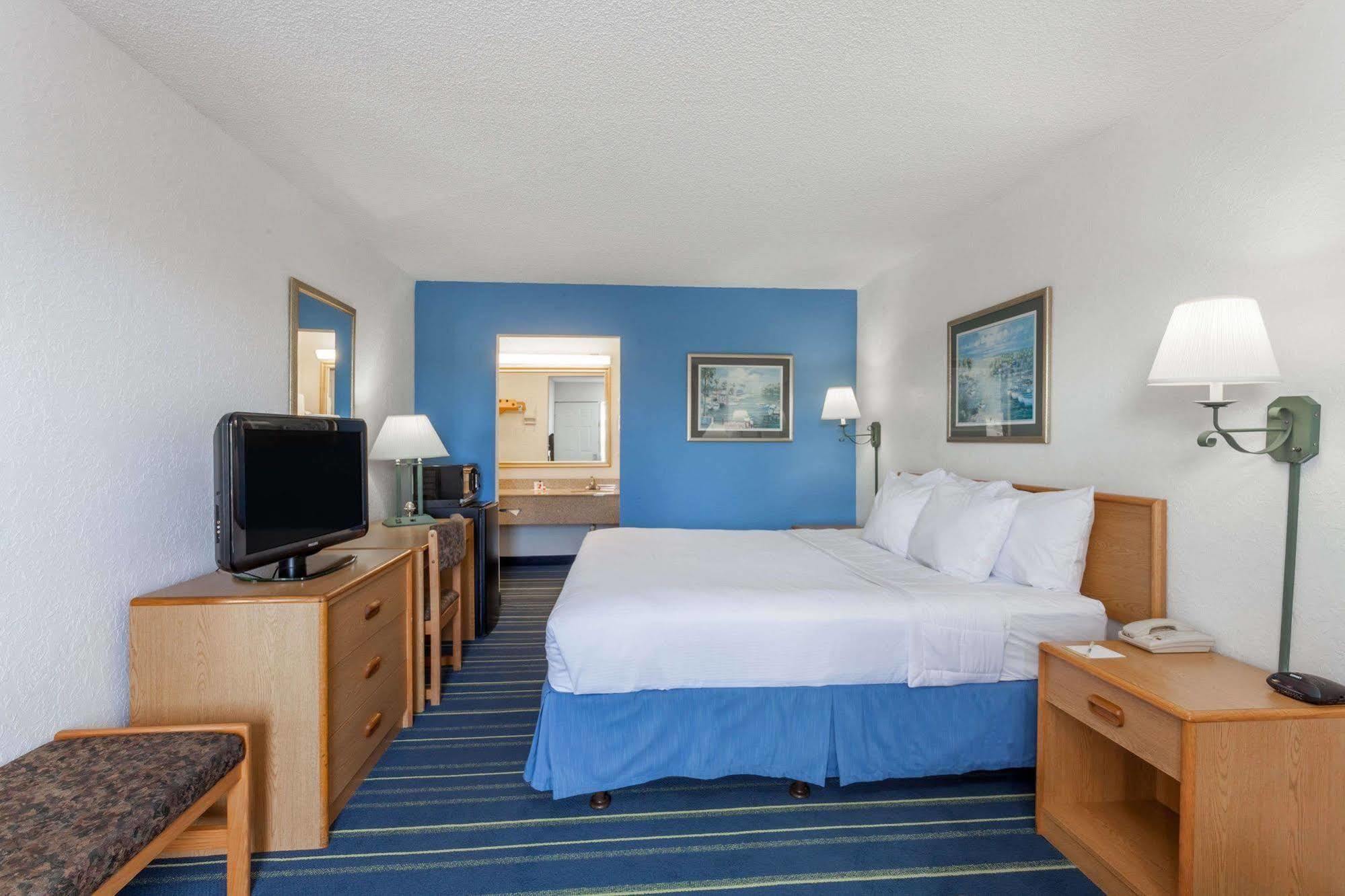 Days Inn By Wyndham West Palm Beach Eksteriør billede