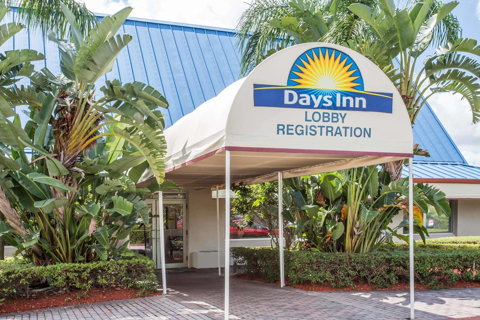 Days Inn By Wyndham West Palm Beach Eksteriør billede